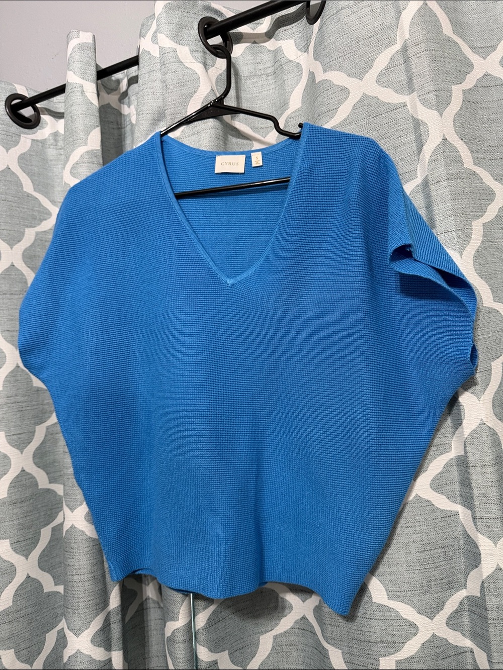 Cyrus Electric Blue V-Neck Short Sleeve Sweater